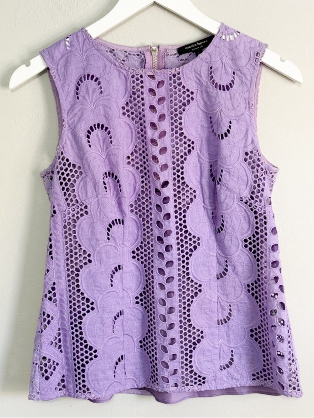 NANETTE LEPORE Women’s Lavender Eyelet Lined Sleeveless Blouse Boho USA Size 2